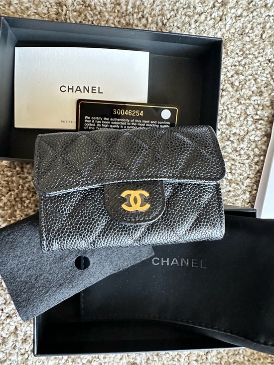 CHANEL Handbags - CHANEL Black Quilted Caviar Leather classic card holder with Gold HW